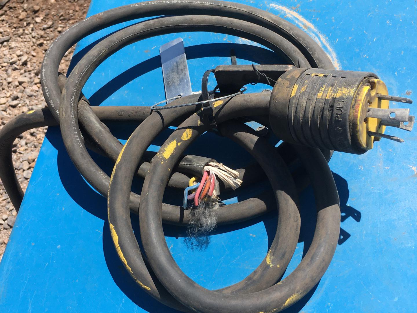 ./imagenes/INVOICE/2019/16914/SOLDADORA MILLER CP-300 (14).JPG